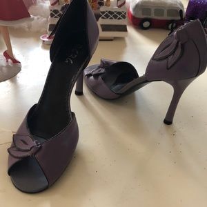 BCBG violet peek a boo heels !!